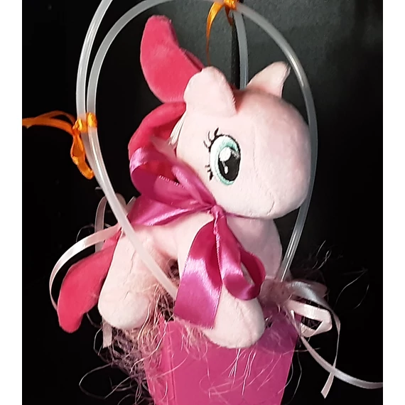 BALLAGÁSRA,  PONI  RÓZSASZÍN  PLÜSS  FIGURA  TÁSKÁBAN    20  ×  20  CM